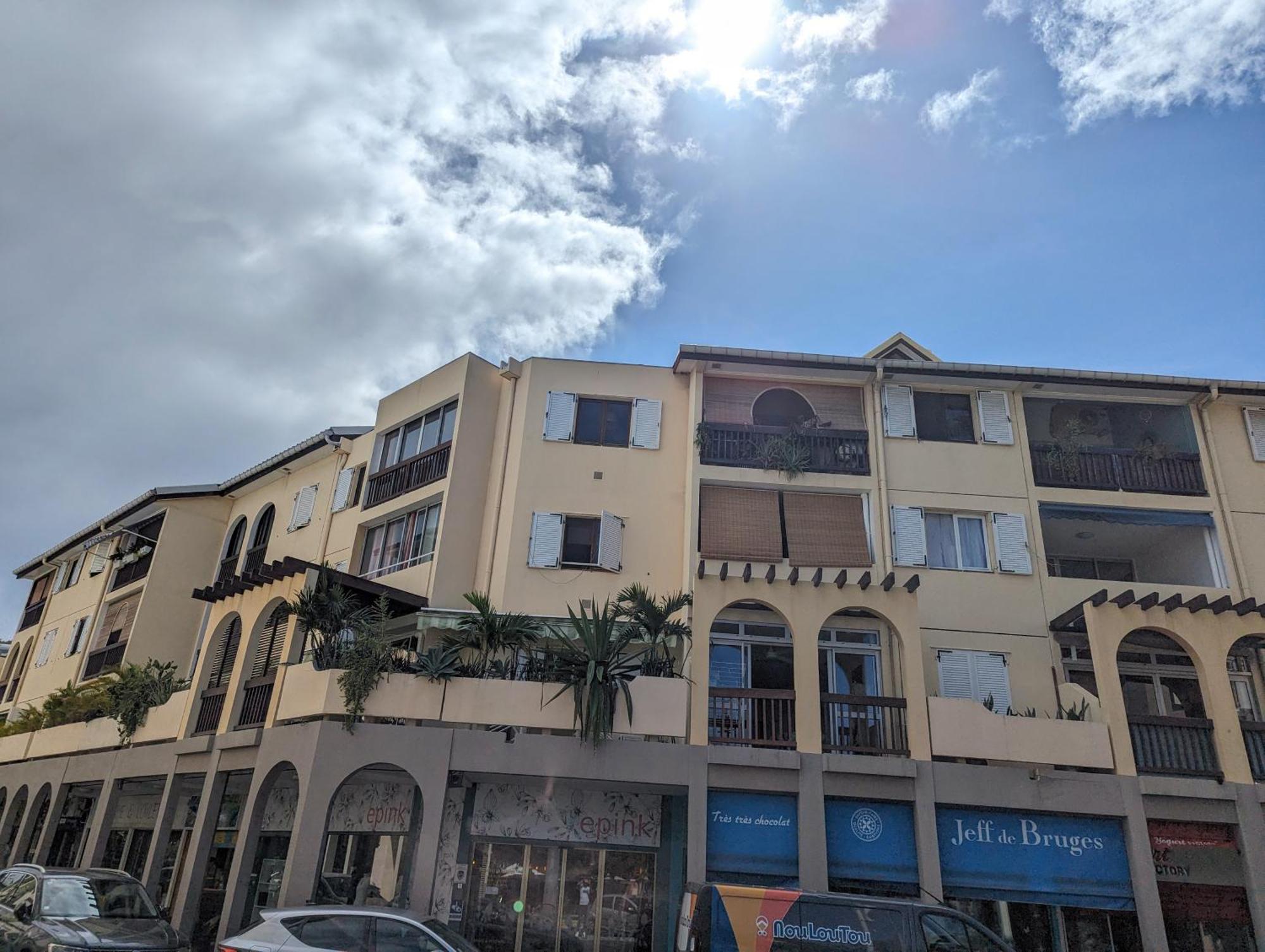 Cap Saint Gilles - T3 Vue Sur Le Port Apartment Exterior photo